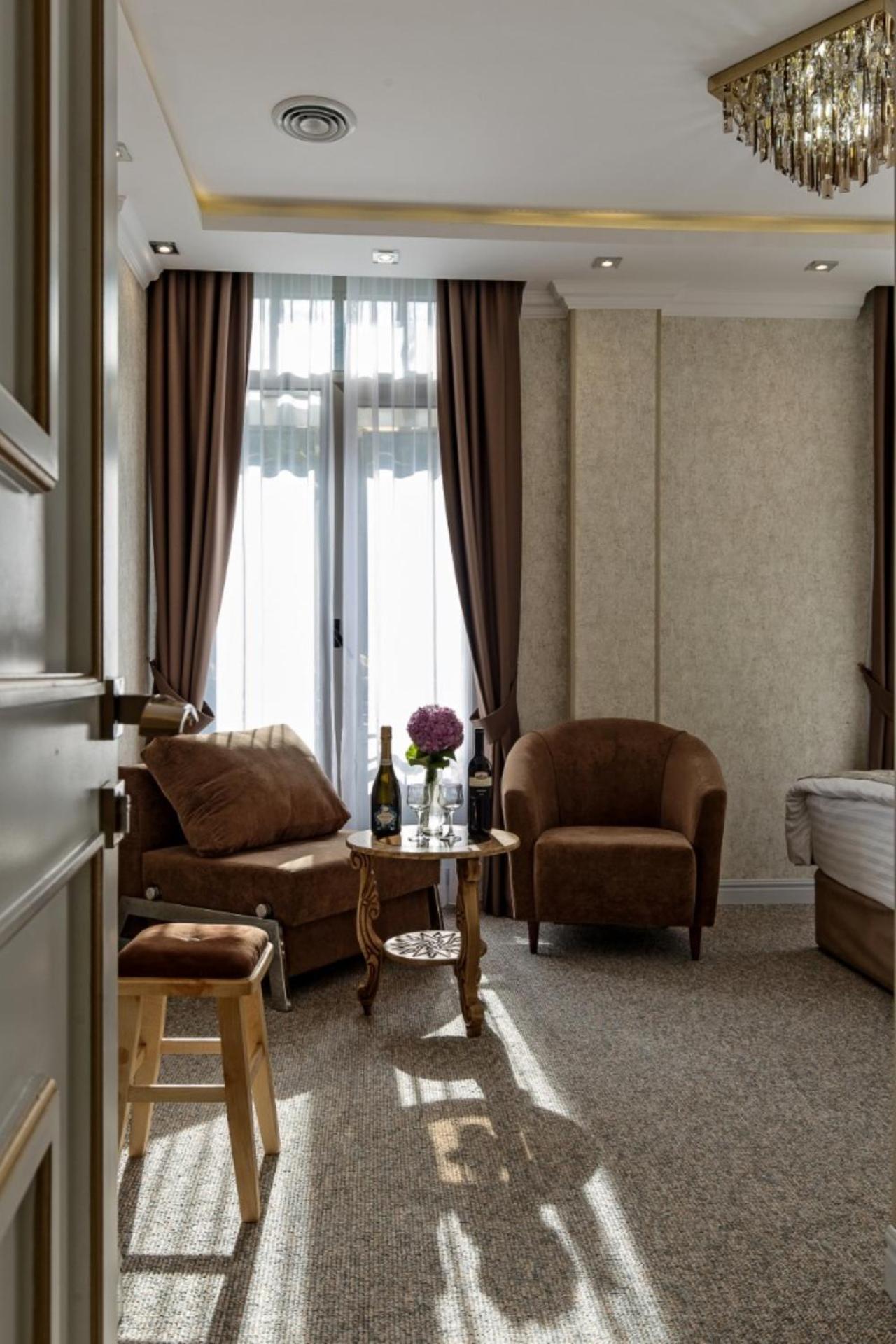 Hotel Aqua Liberty Tbilissi Extérieur photo