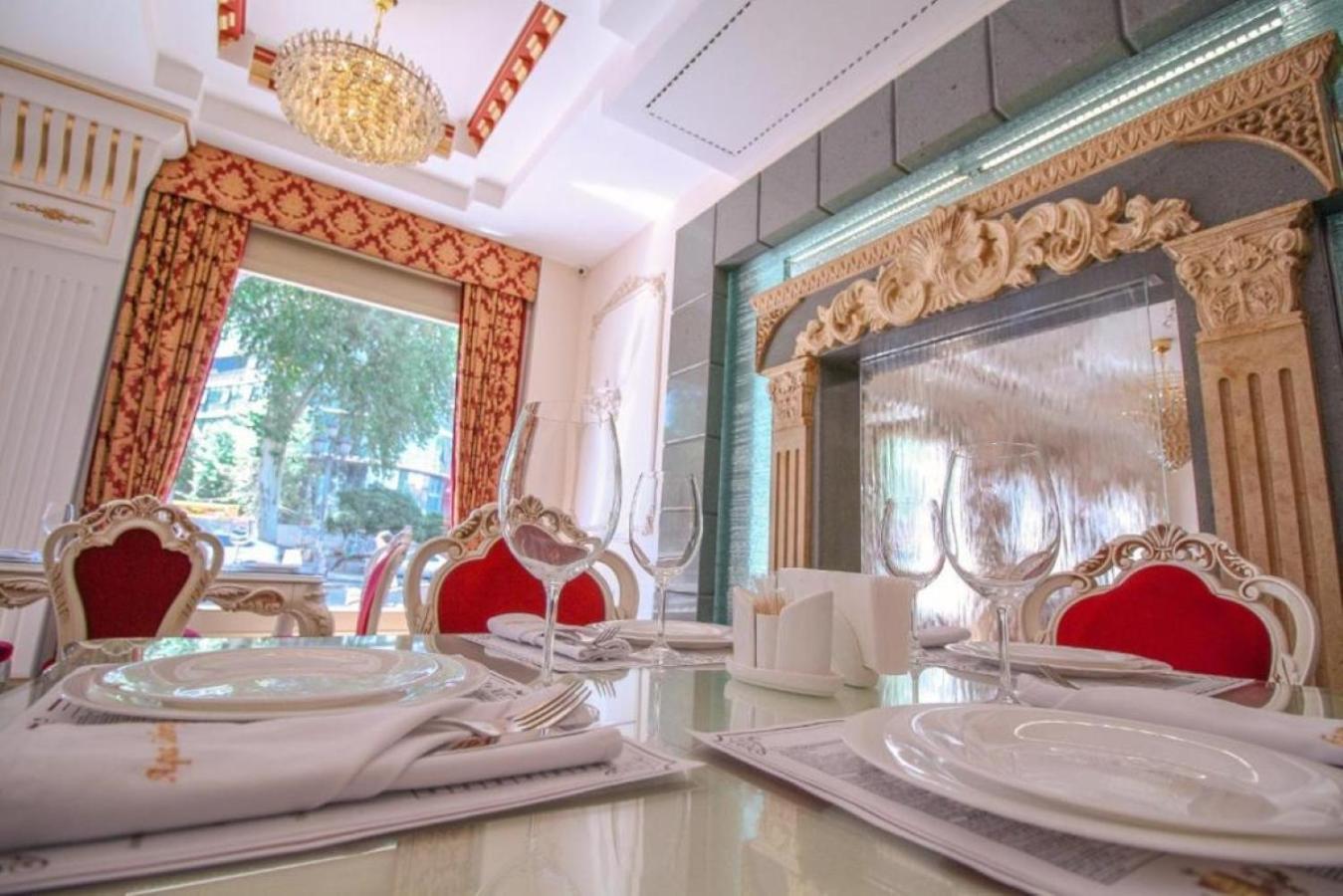 Hotel Aqua Liberty Tbilissi Extérieur photo