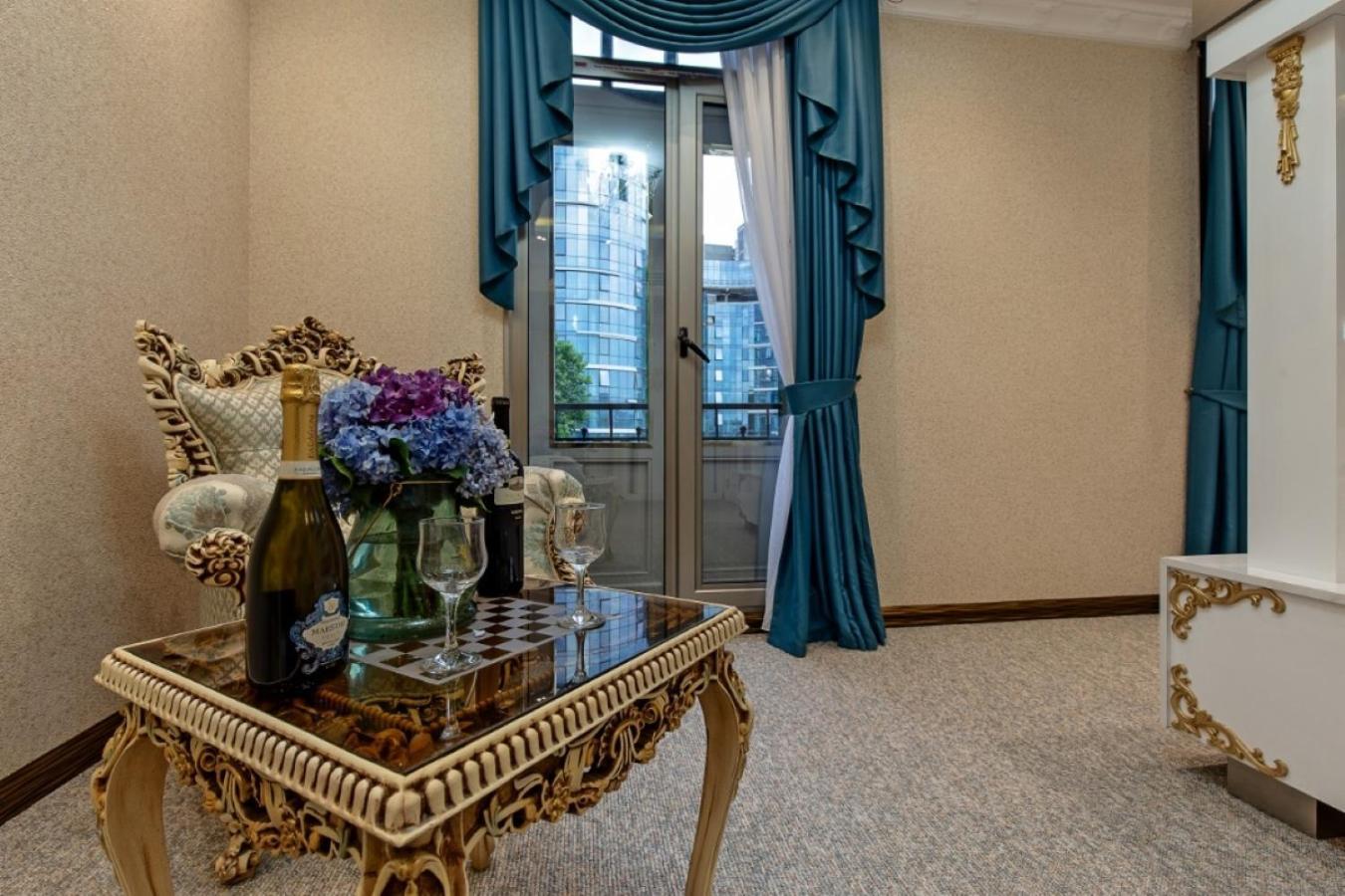 Hotel Aqua Liberty Tbilissi Extérieur photo