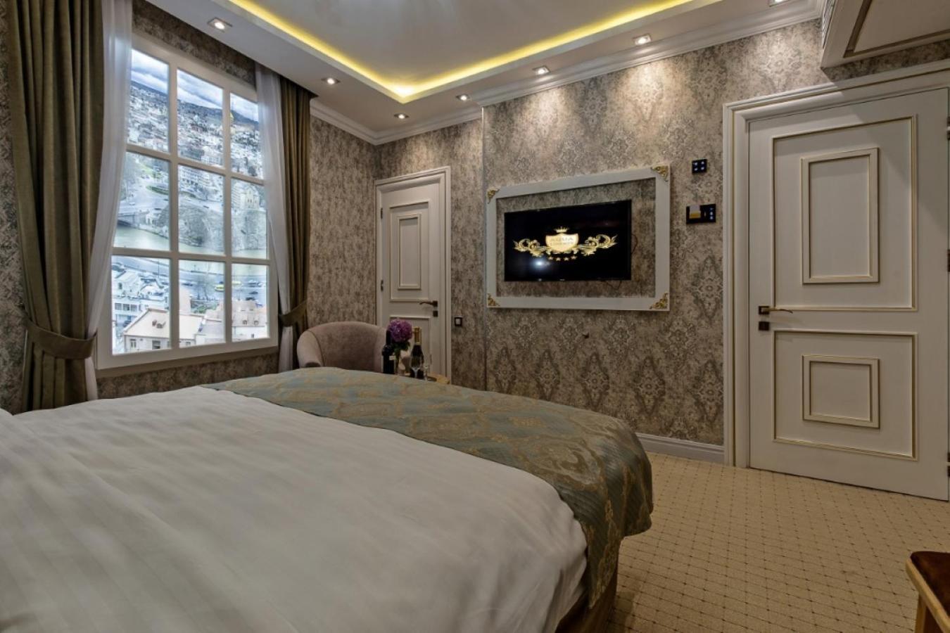 Hotel Aqua Liberty Tbilissi Extérieur photo